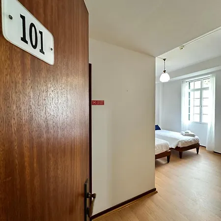 Гостевой дом Valhalla Panorama - The Old Residencial Pina Фуншал